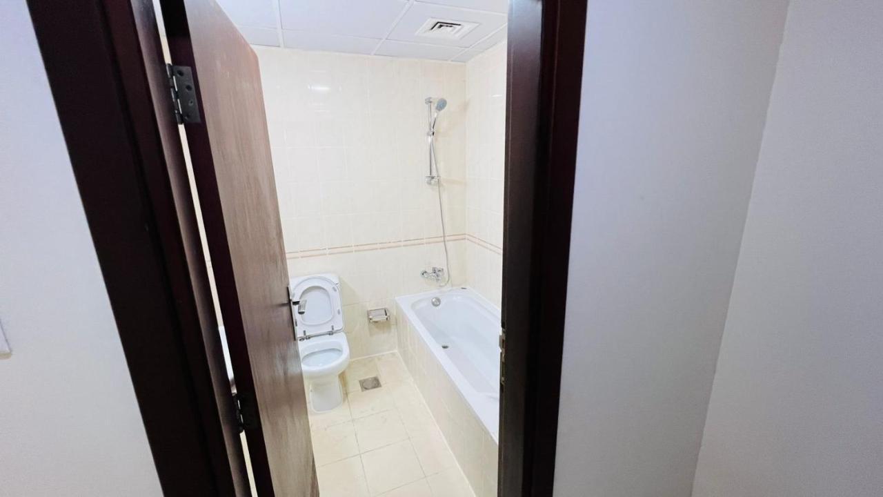 Beautiful Bedroom In Al Barsha Near Mashreq Metro Dubai Exterior photo